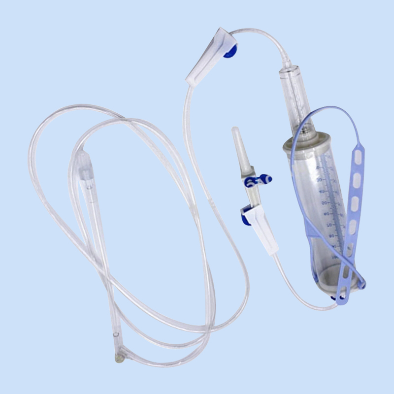 Pædiatrisk infusionssæt med burette